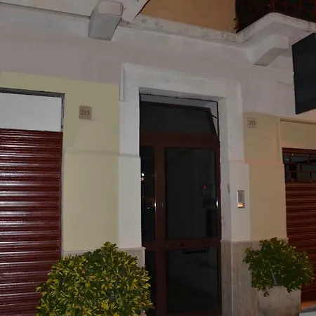 House Garden Apartment Bari