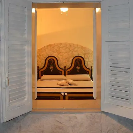 House Garden Apartment Bari